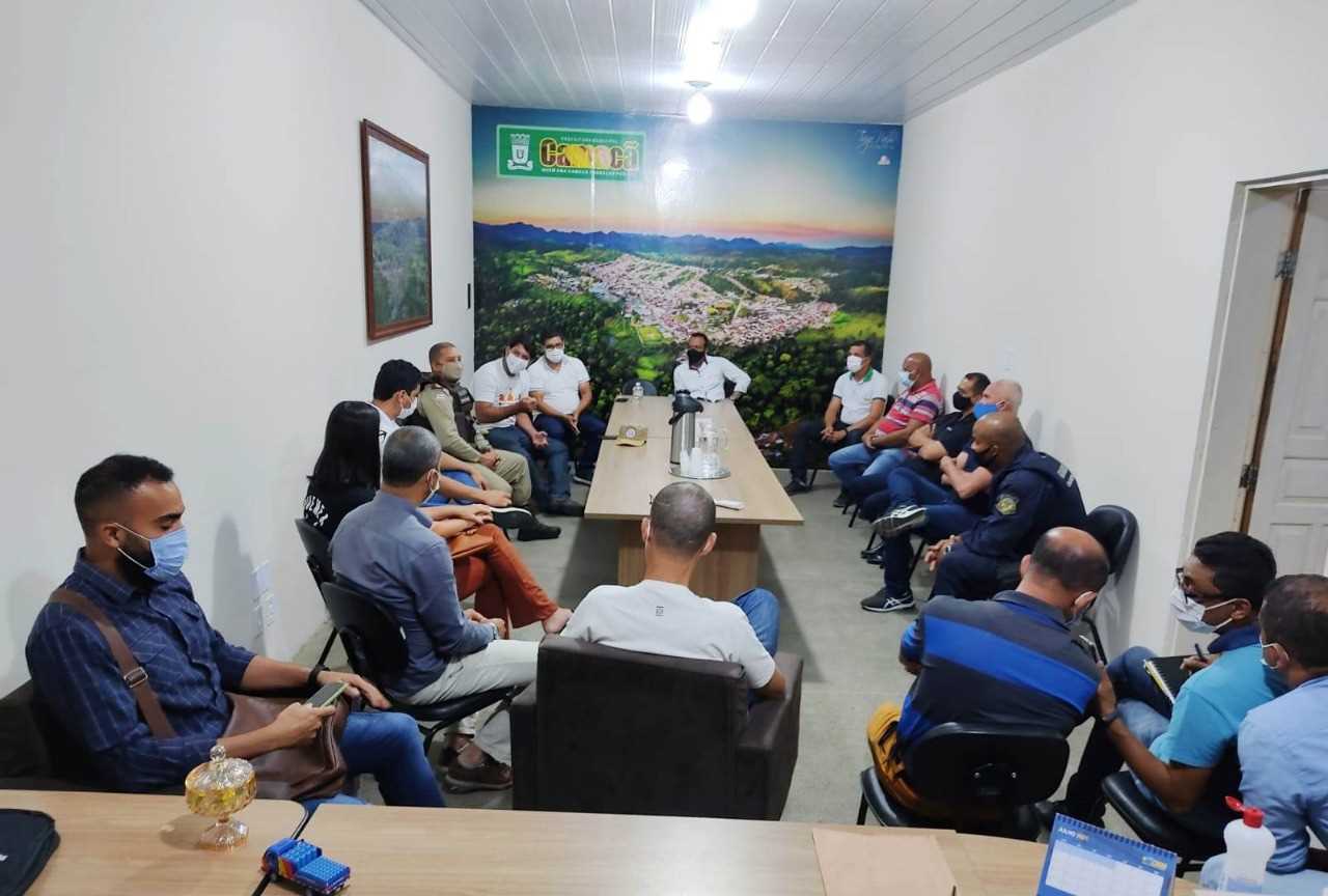 Camacã: Prefeito Paulo do Gás recebe autoridades, empresários e produtores rurais para discutir segurança
